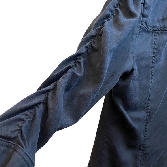 WHITE HOUSE BLACK MARKET Ruched Sleeve Denim Shirt Size Small - Picture 8 of 11